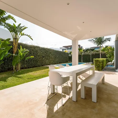 Dominica 10 * Estepona